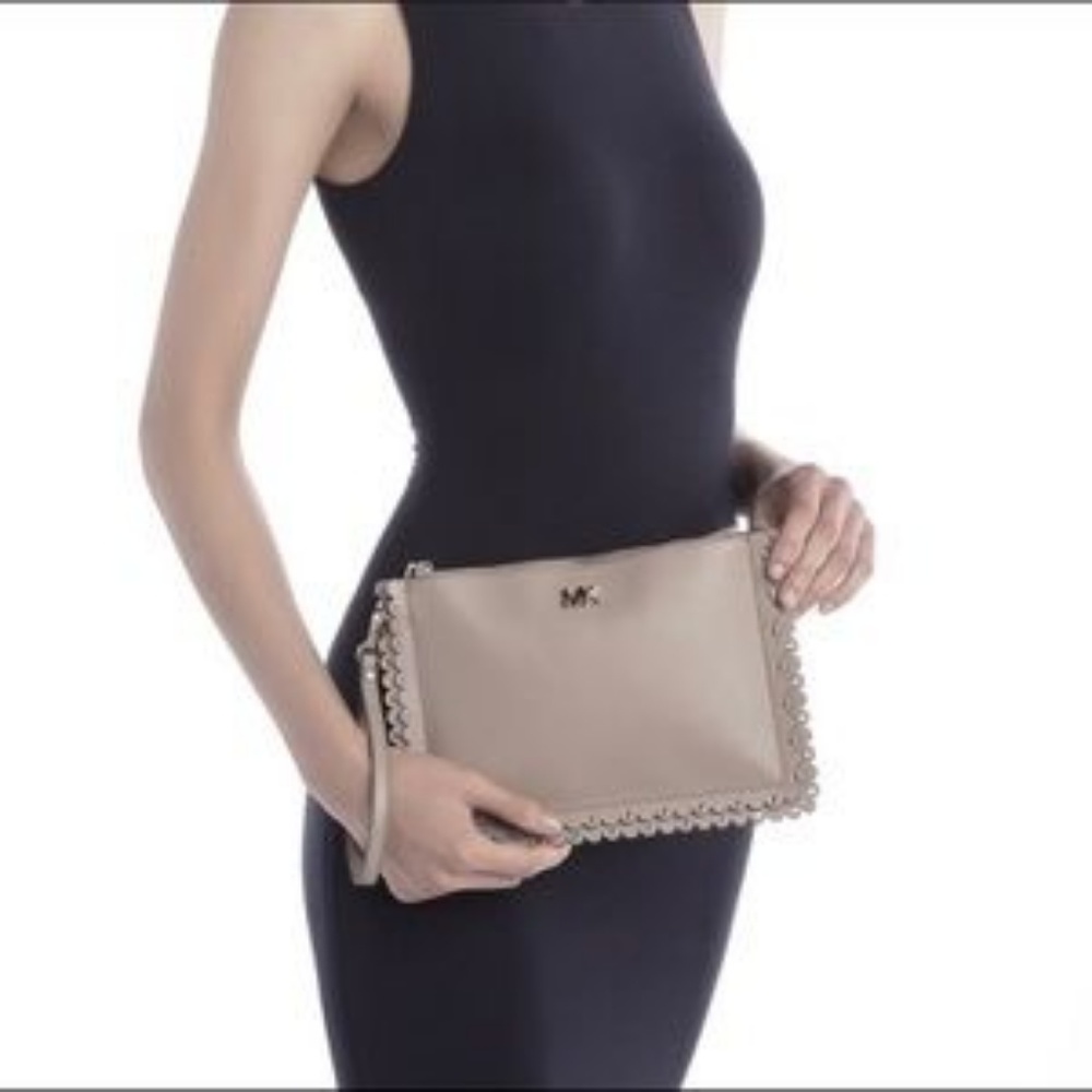 Michael Kors Scallop Leather Clutch / Wristlet - Picture 2 of 6